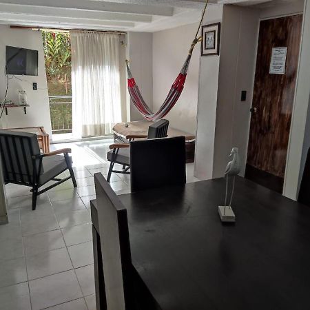 Apartamento 201 Amplio Y Comodo Medellin 90 Mts Ngoại thất bức ảnh