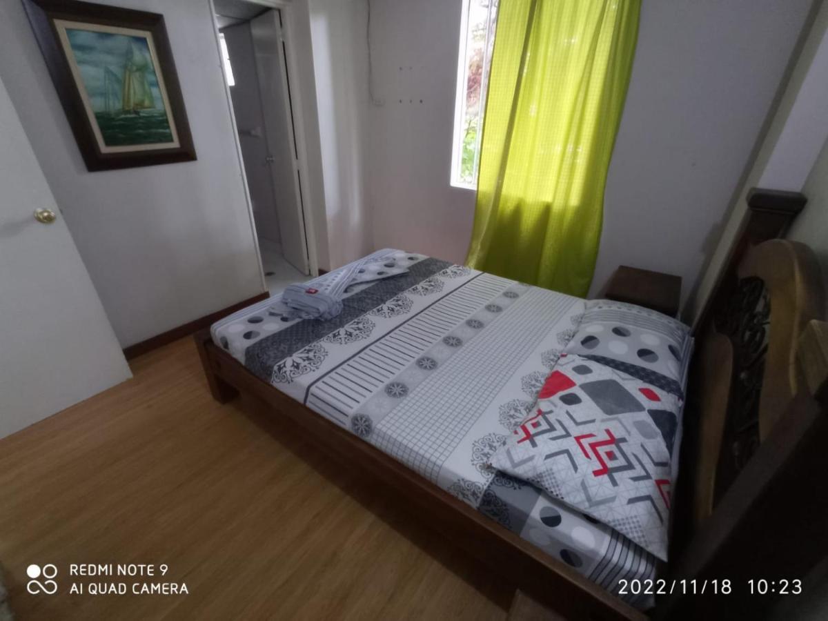 Apartamento 201 Amplio Y Comodo Medellin 90 Mts Ngoại thất bức ảnh