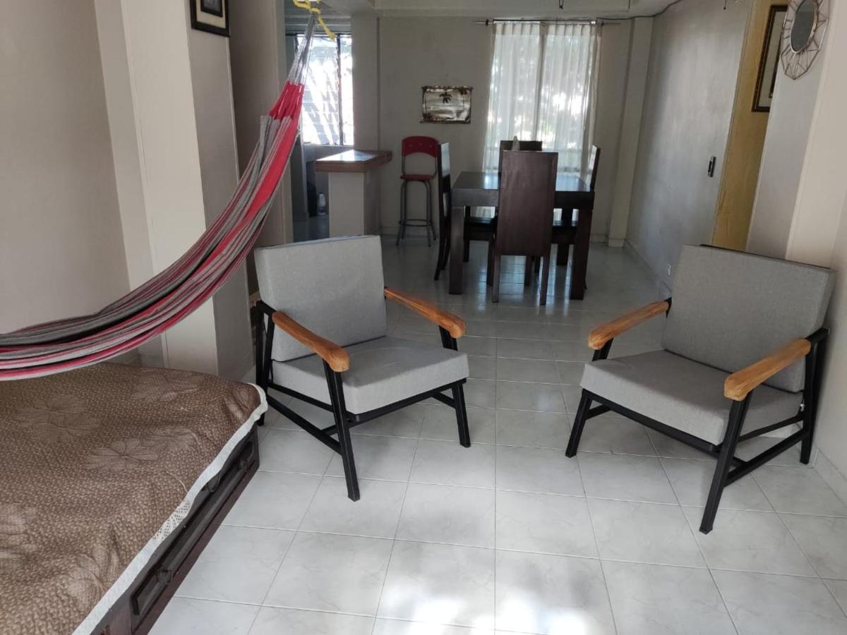 Apartamento 201 Amplio Y Comodo Medellin 90 Mts Ngoại thất bức ảnh